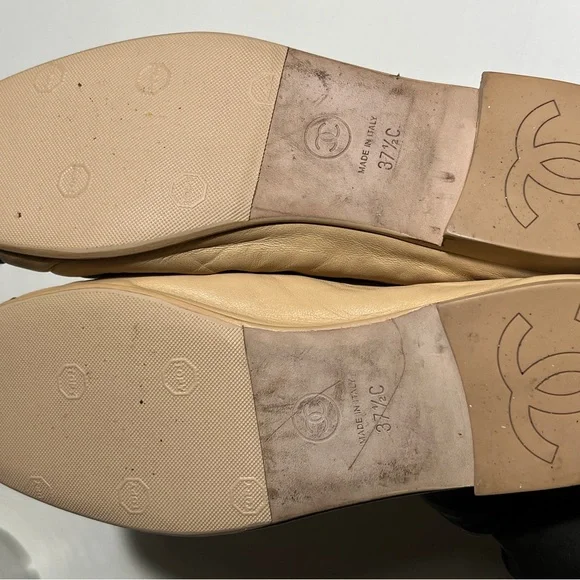 CHANEL Beige Leather Loafers with Black Cap Toe and Gold CC - Picture 7 of 16